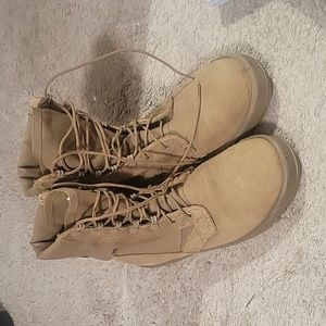 Boots Coyote Brown